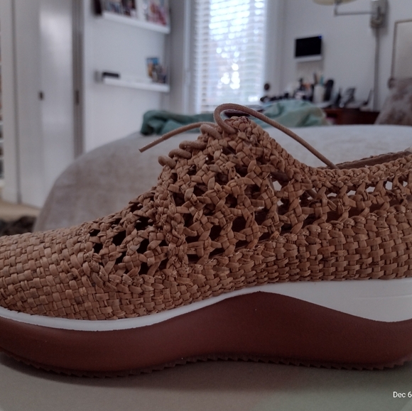 Donald Pliner Lilloco - Picture 8 of 9